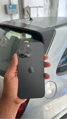 Vendo iPhone 15 Pro Max 256