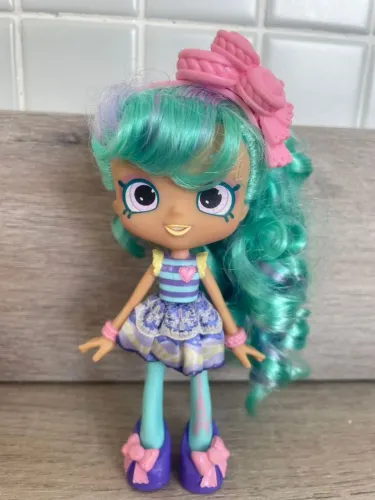 Boneca Shopkins World Vacation Macy Macaron 