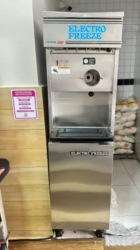 Máquina de Sorvete Electrofreeze