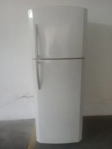 Geladeira BOSH Frost Free 