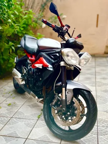 Street Triple 675 - R