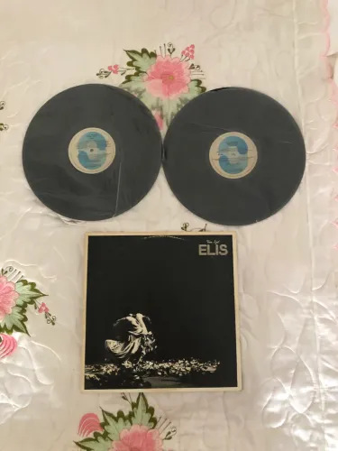 Discos de vinis de Elis Regina.