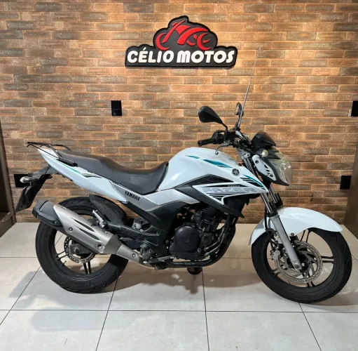 FAZER 250 BLUEFLEX BRANCA 2015/2016