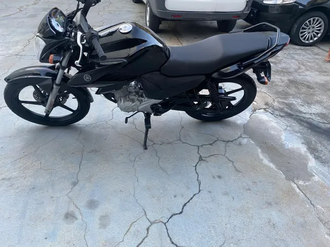 Yamaha fazer 150 vendo/ troco