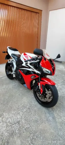 CBR 600RR Branco pérola
