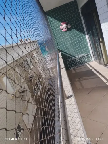 APARTAMENTO A VENDA EM PRÉDIO DE FRENTE PRA PRAINHA EM ARRAIAL DO CABO-RJ.