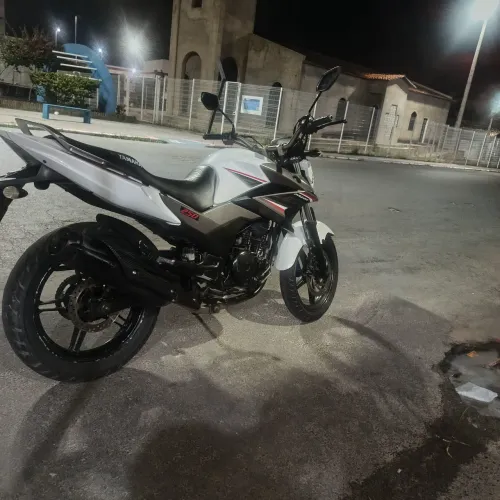 Vendo Moto fazer 2017