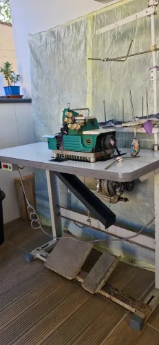 Máquina de Costura Overlock Yamata GN6-5