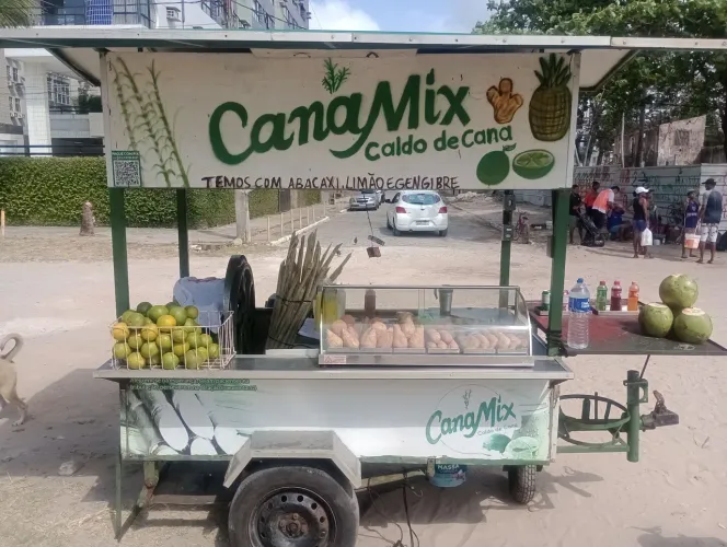 Oportunidade única carroça de caldo de cana toda pronta pra trabalha e ganha dinheiro