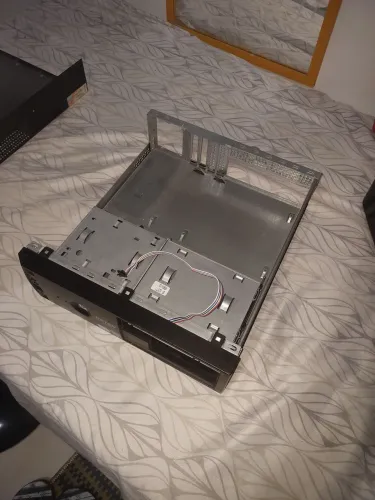 Gabinete de computador DATEN