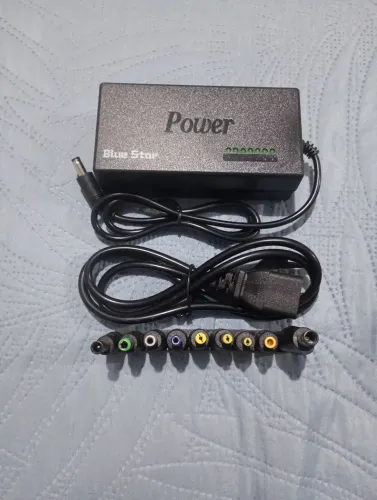 Fonte universal para notebooks