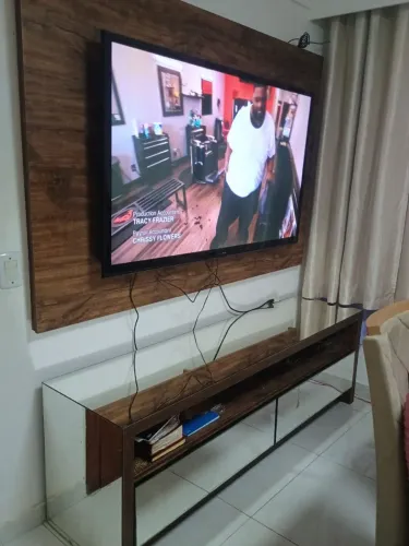 Rack com painel semi novo