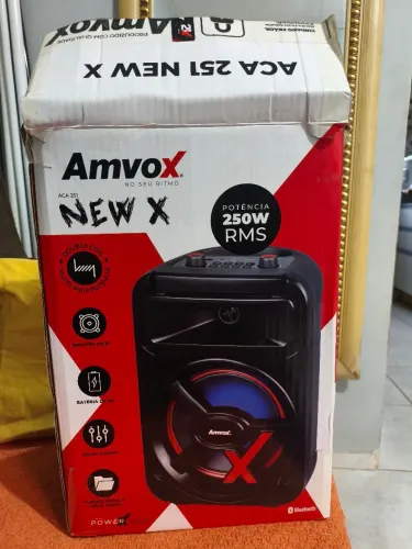 Caixa de som semi nova
