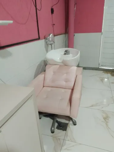 Aluguel de cadeira para cabeleireira e esteticista