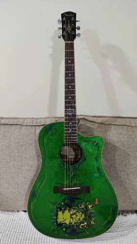 Violão Fender série rara Frankenstein