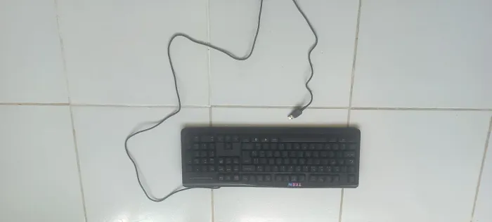 BOTA FORA TECLADO +FONE OUVIDO