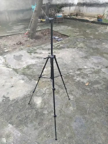 Tripé profissional R$40