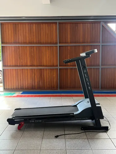 Esteira Elétrica Dream Fitness DR 2110 Dobrável - Bivolt - Bem Conservada