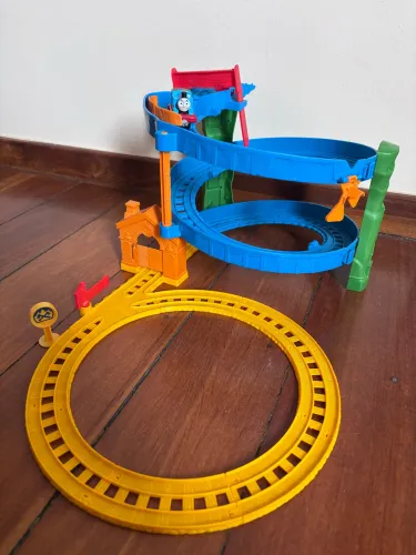 Pista circular Thomás e amigos