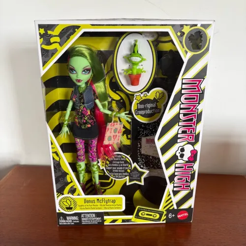 Venus Creeproduction - Monster High (Lacrada, avarias na caixa)