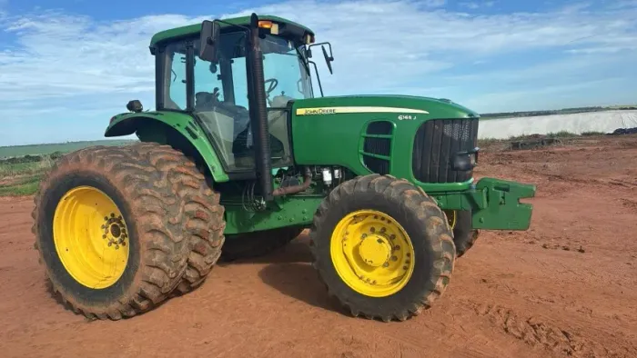 John Deere 6165J - Ano 2011 - Muito Conservado e Pronto para o Trabalho!