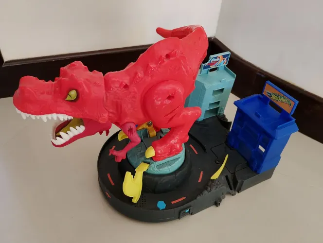 Pista Hot Wheels T-Rex