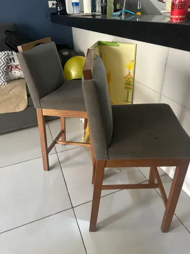Cadeira de bancada 