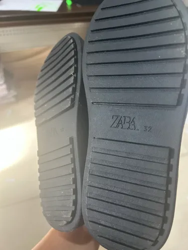Bota ZARA com brilhos