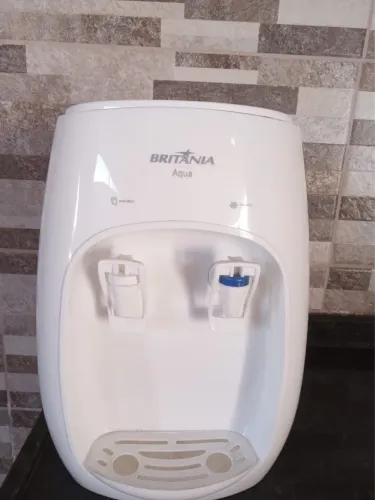 Bebedouro Refrigerado Eletrônico Britânia Aqua 60w Branco
