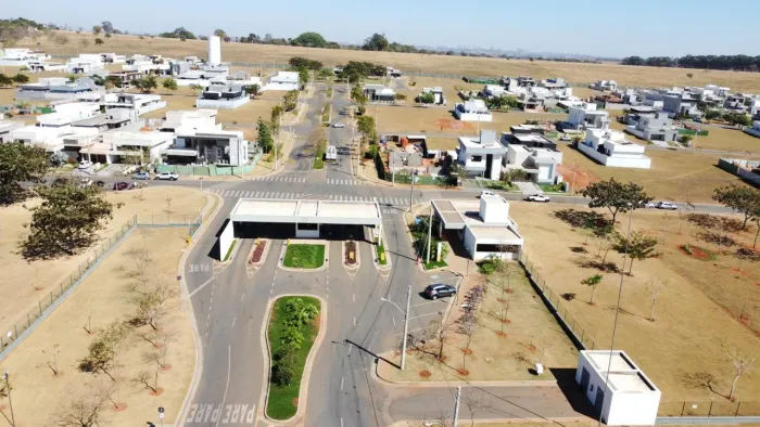 Lote em Condomínio Fechado para Venda em Senador Canedo, Terras Alpha Residencial 1