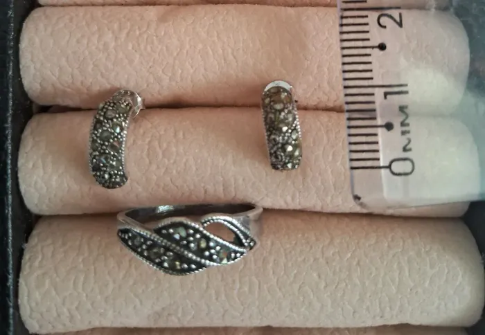 Conjunto em prata pura, com macacita, pouco uso
