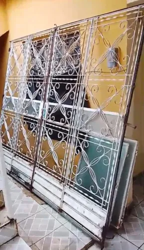 PORTÃO DE FERRO