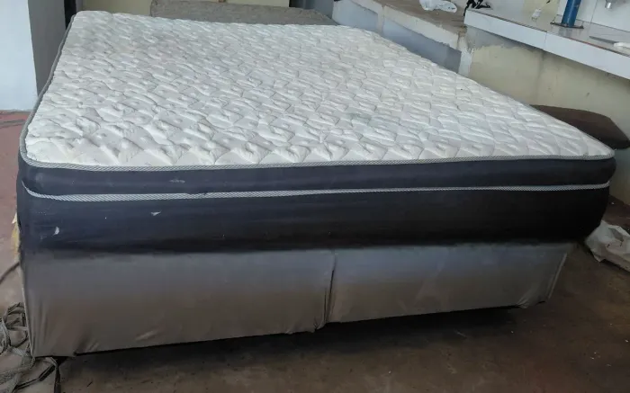 Cama Queen 