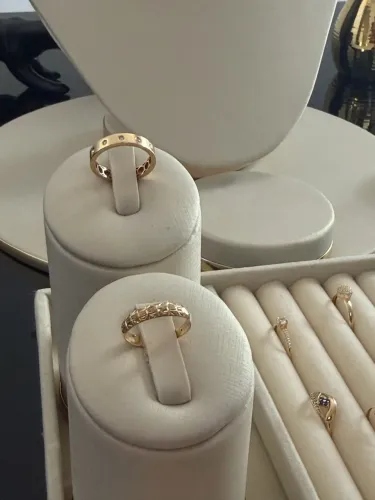 Aparador em ouro 18k