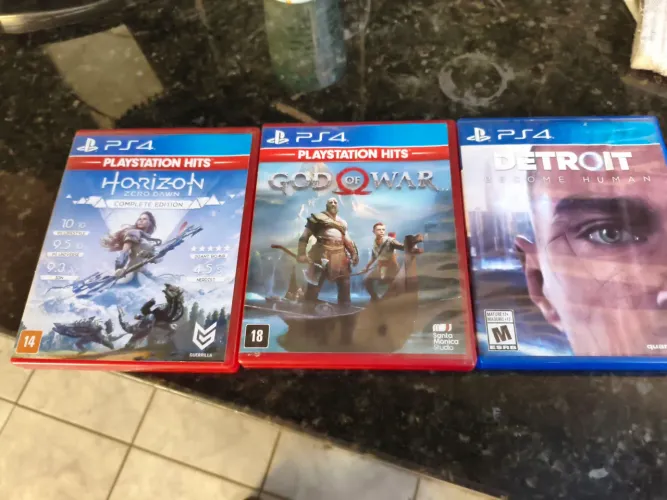Jogos ps4 mídia física. 3 por 1