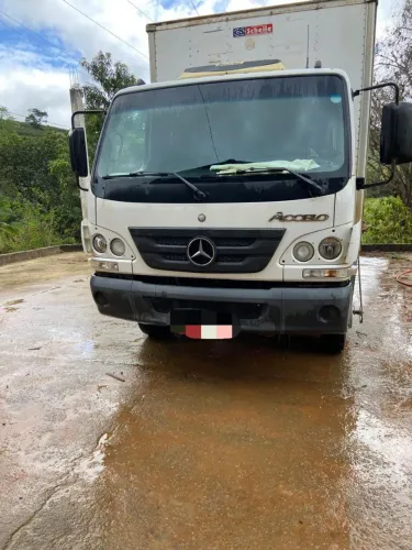 Caminhão Baú único dono