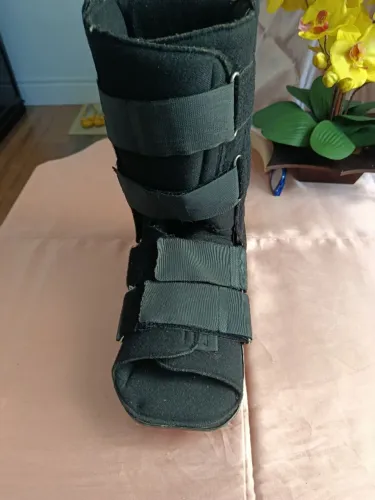 Bota Imobilizadora Ortopédica Robofoot - Seminovas e Impecável