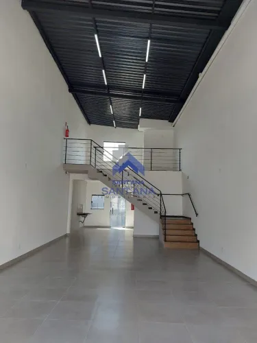 GALPÃO INDUSTRIAL DE 130M² COM 2 BANHEIROS NA FLOR DO VALE EM TREMEMBÉ/SP REF: