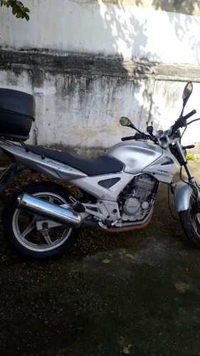 CBX Twister 2005 ótimo estado