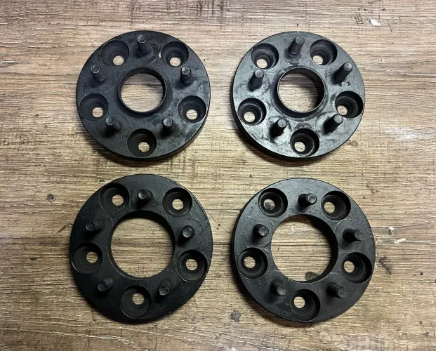 JOGO ADAPTADOR DE RODA 5x114,3 PARA 5x100 (CARAVAN, OPALA, RANGER, MAVERICK)