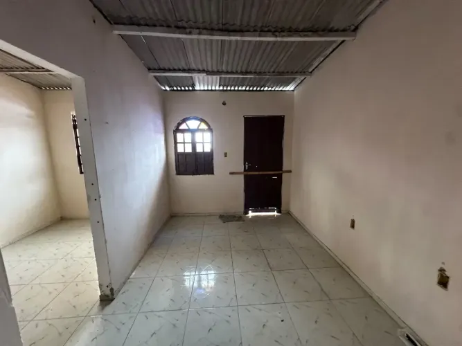 JAGUARIPE/CAJAZEIRAS, 2 CASAS, 2 KITNET, (TÉRREA COM 2 COZ E 3 QTOS, 1º ANDAR C/ 2 SUÍTES,