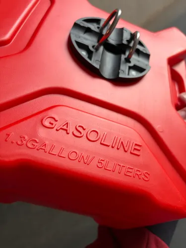  Tanque de combustível portátil de PE reforçado com trava anti-roubo, disponível em 5L 