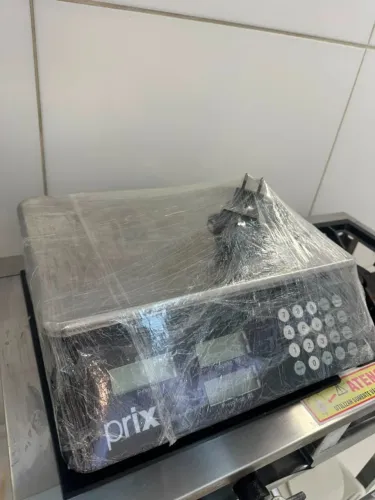 Balança Toledo Prix 3 Plus com impressora de etiquetas - 2 Anos de Uso