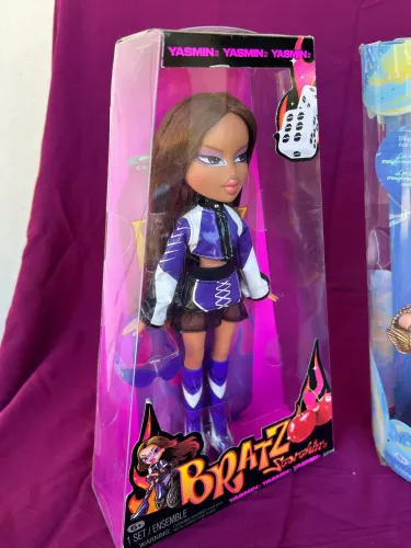 Boneca Bratz Scorchin Yasmin lacrada