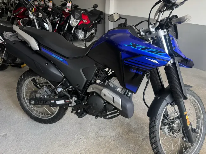 Xtz Lander 250 2025 - financiamento em 48x e cartão em 18x