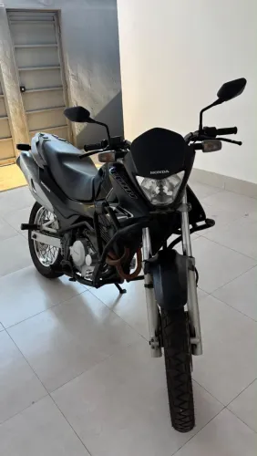 Falcon 400i 2013