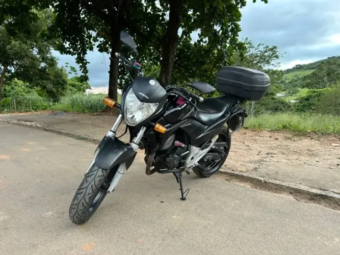 CB 300R 2010 