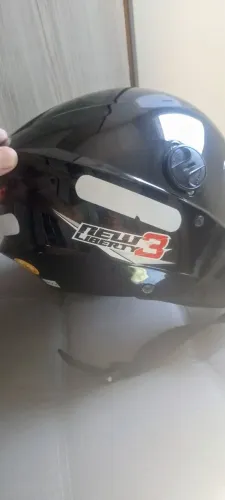 Capacete aberto