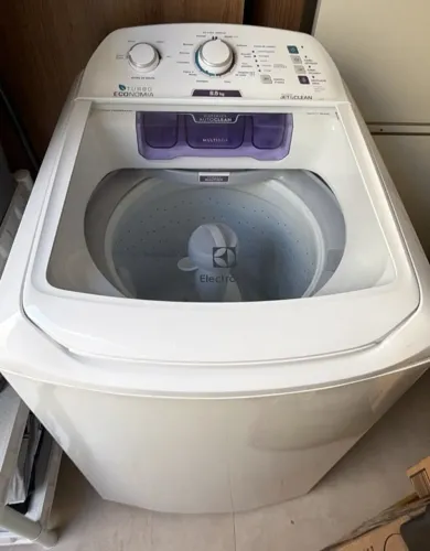 Lavadora roupas Electrolux LAC09 127V estado de nova, quase sem uso. Retirar em Sumaré PIX