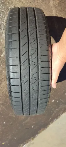 1 pneu continental power contact2 175/70/13.